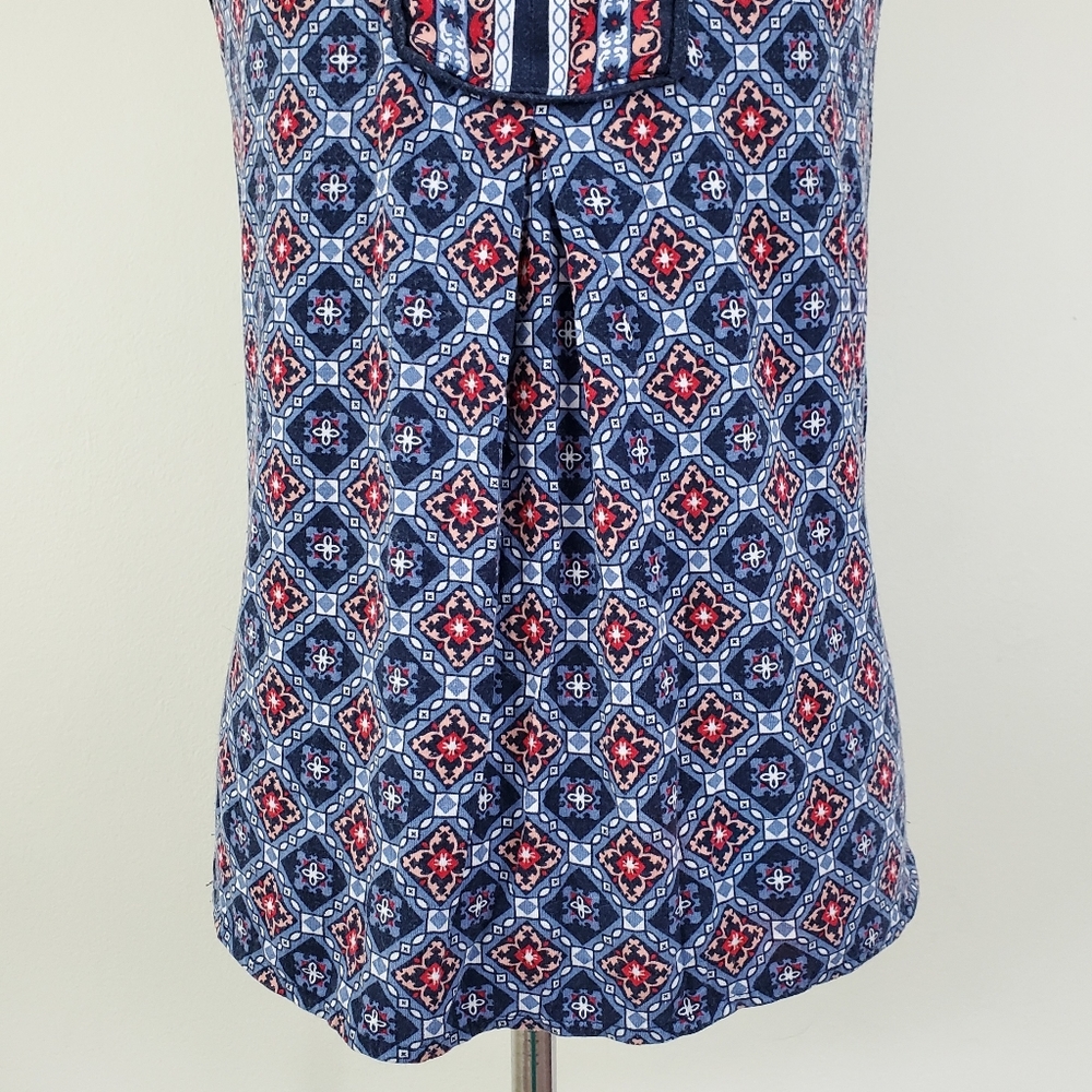 Max Studio Split Neck / Keyhole Top - Picture 4 of 12